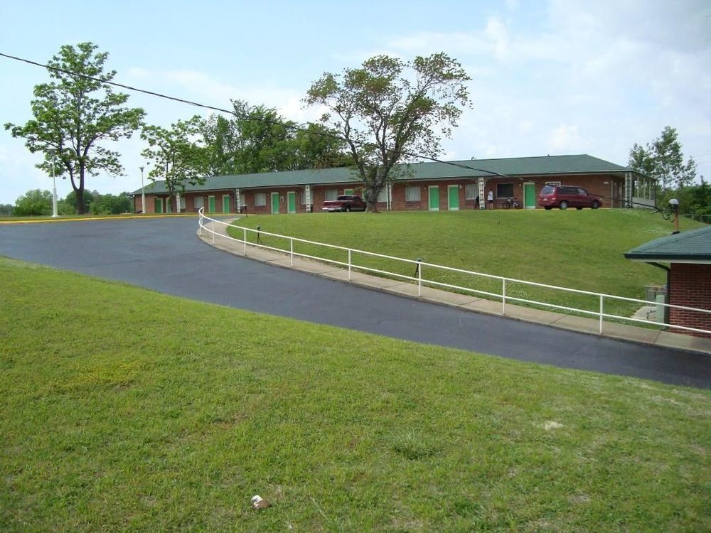 Town House Motel Tupelo Εξωτερικό φωτογραφία